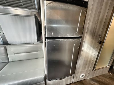 2025 Airstream 25FBQ Base