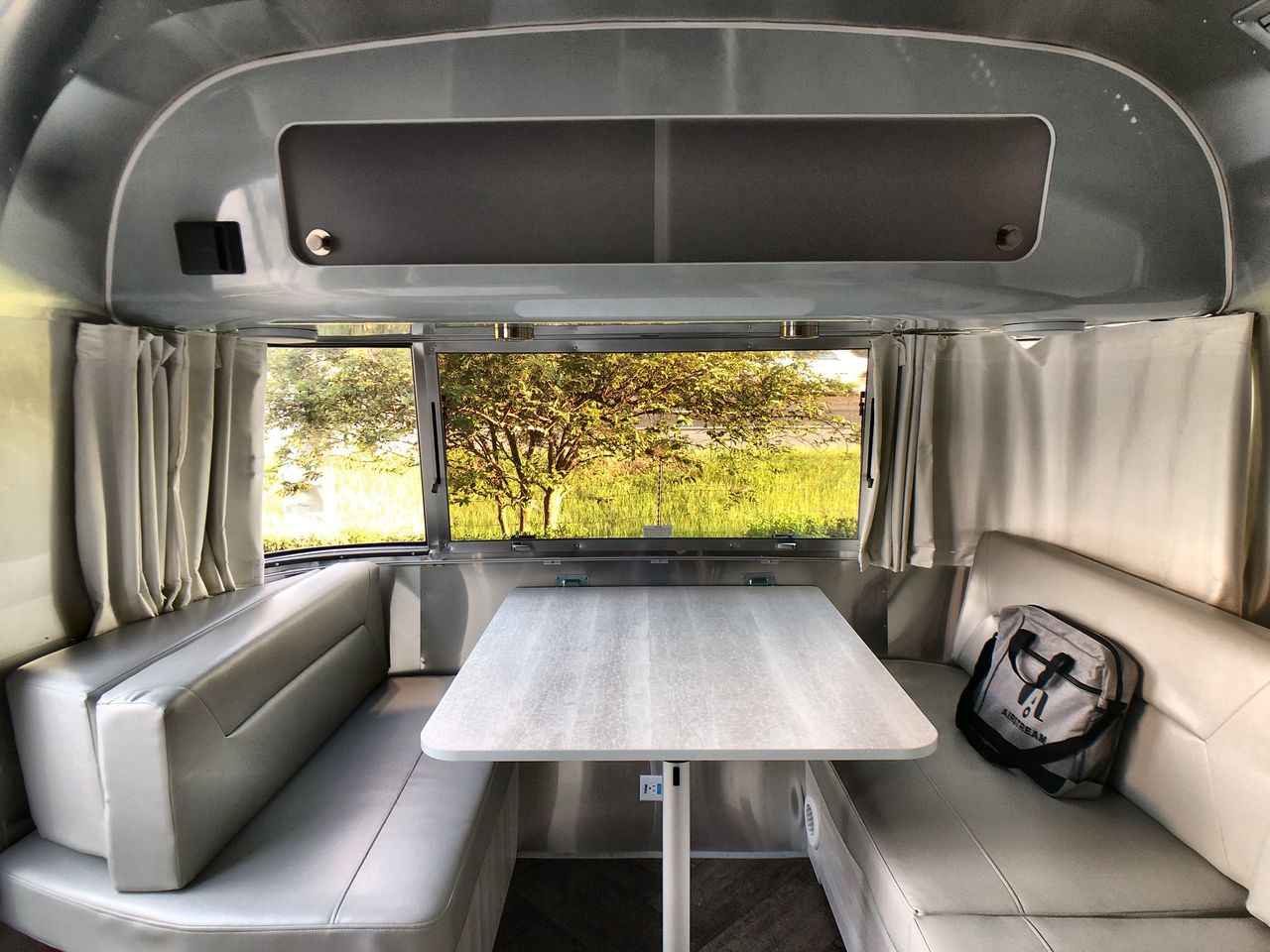 2024 Airstream 27FB Base