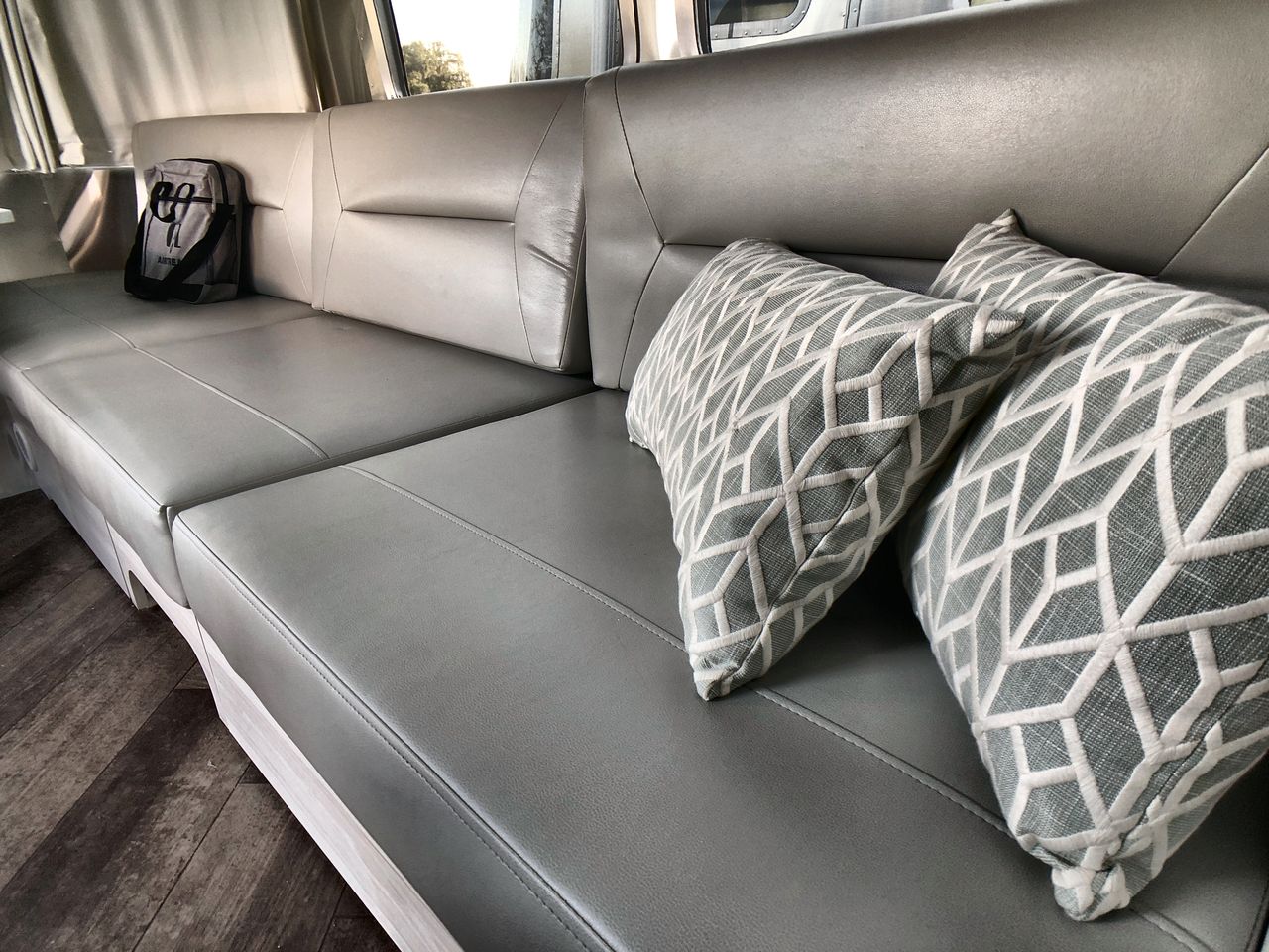 2024 Airstream 27FB Base