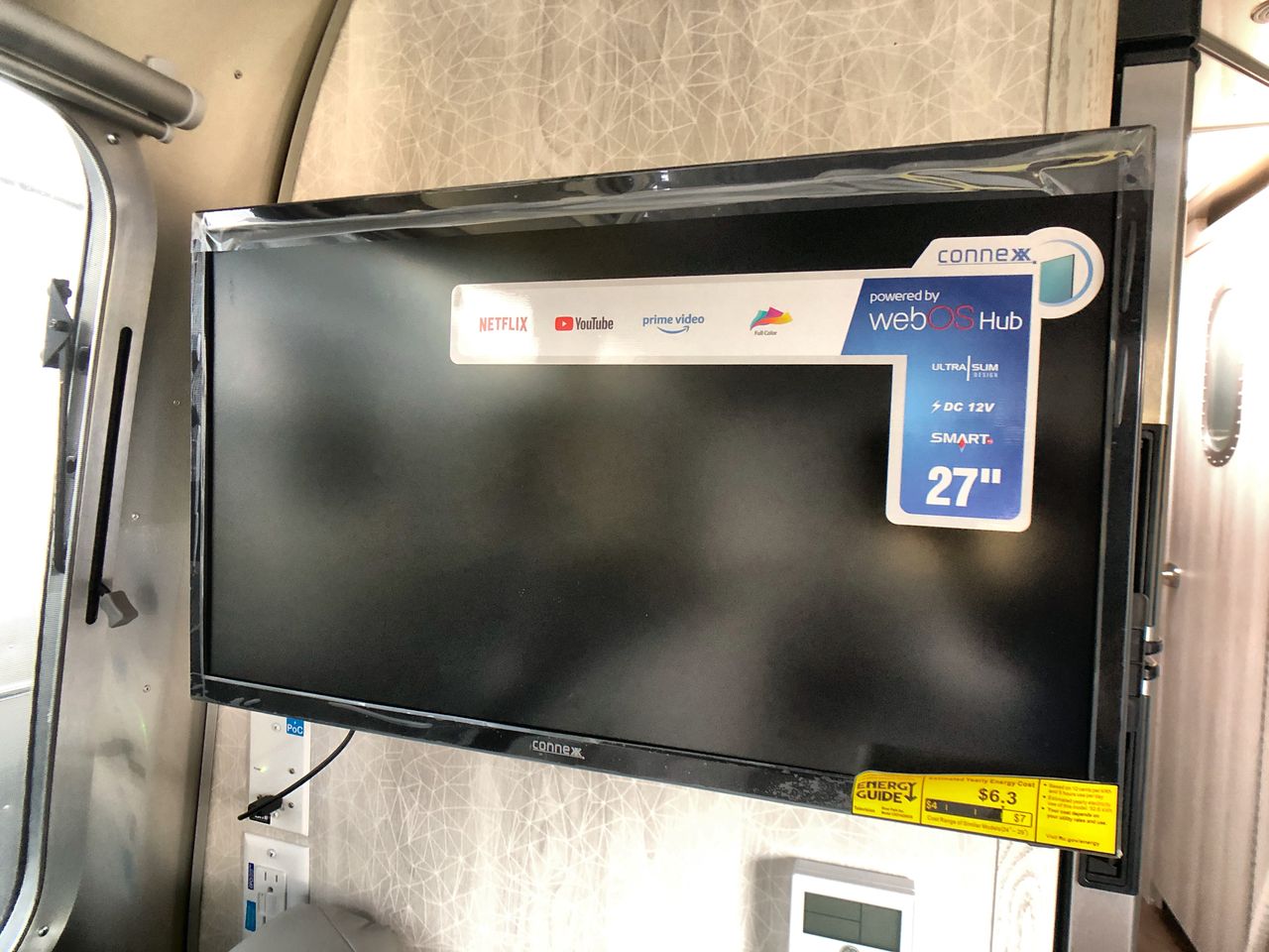 2024 Airstream 27FB Base