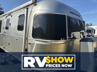 2018 Airstream 33FBQ Base