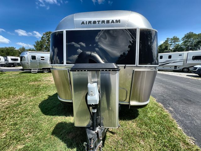 2018 Airstream 33FBQ Base