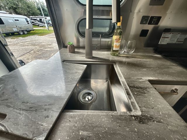 2023 Airstream 25RB Twin Base