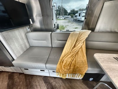 2023 Airstream 25RB Twin Base