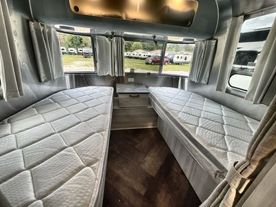 2023 Airstream 25RB Twin Base