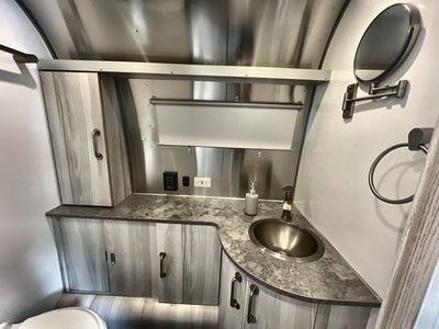 2023 Airstream 25RB Twin Base