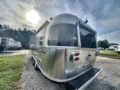 2023 Airstream 25RB Twin Base