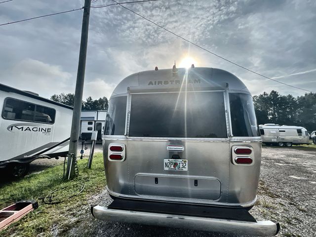 2023 Airstream 25RB Twin Base