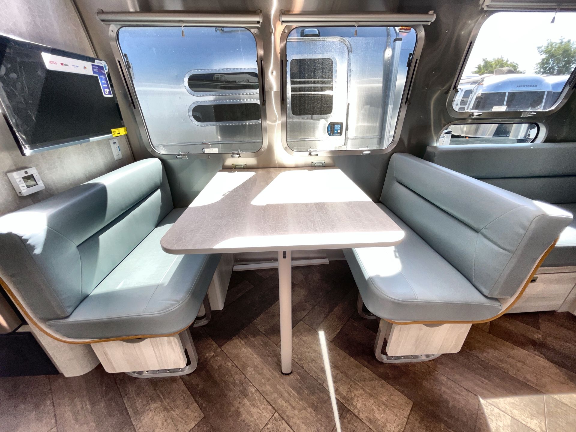 2025 Airstream 30RBT Base