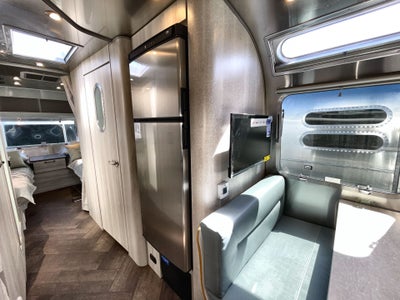 2025 Airstream 30RBT Base
