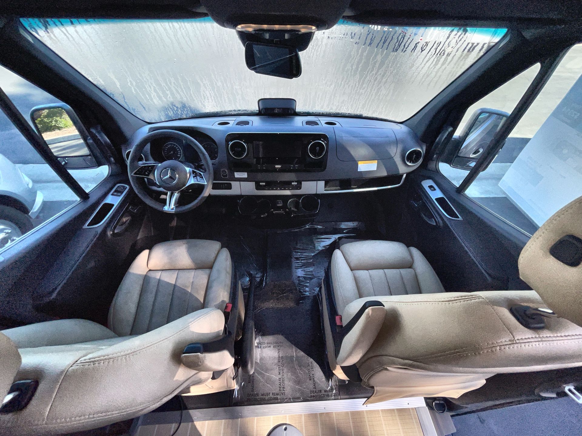 2025 Airstream 24 GL Base