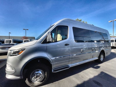 2025 Airstream 24 GL Base