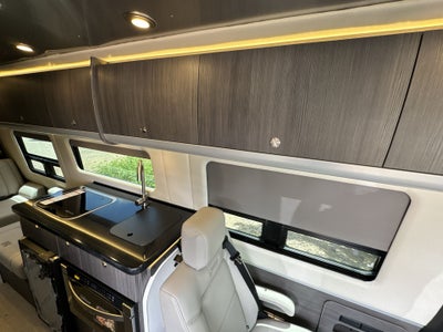 2025 Airstream 24GL Base