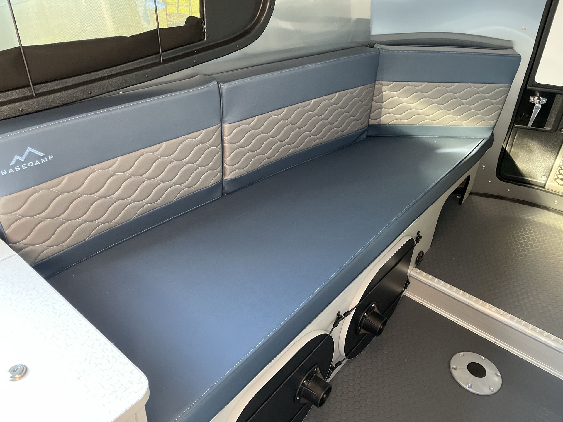 2025 Airstream 16X Base