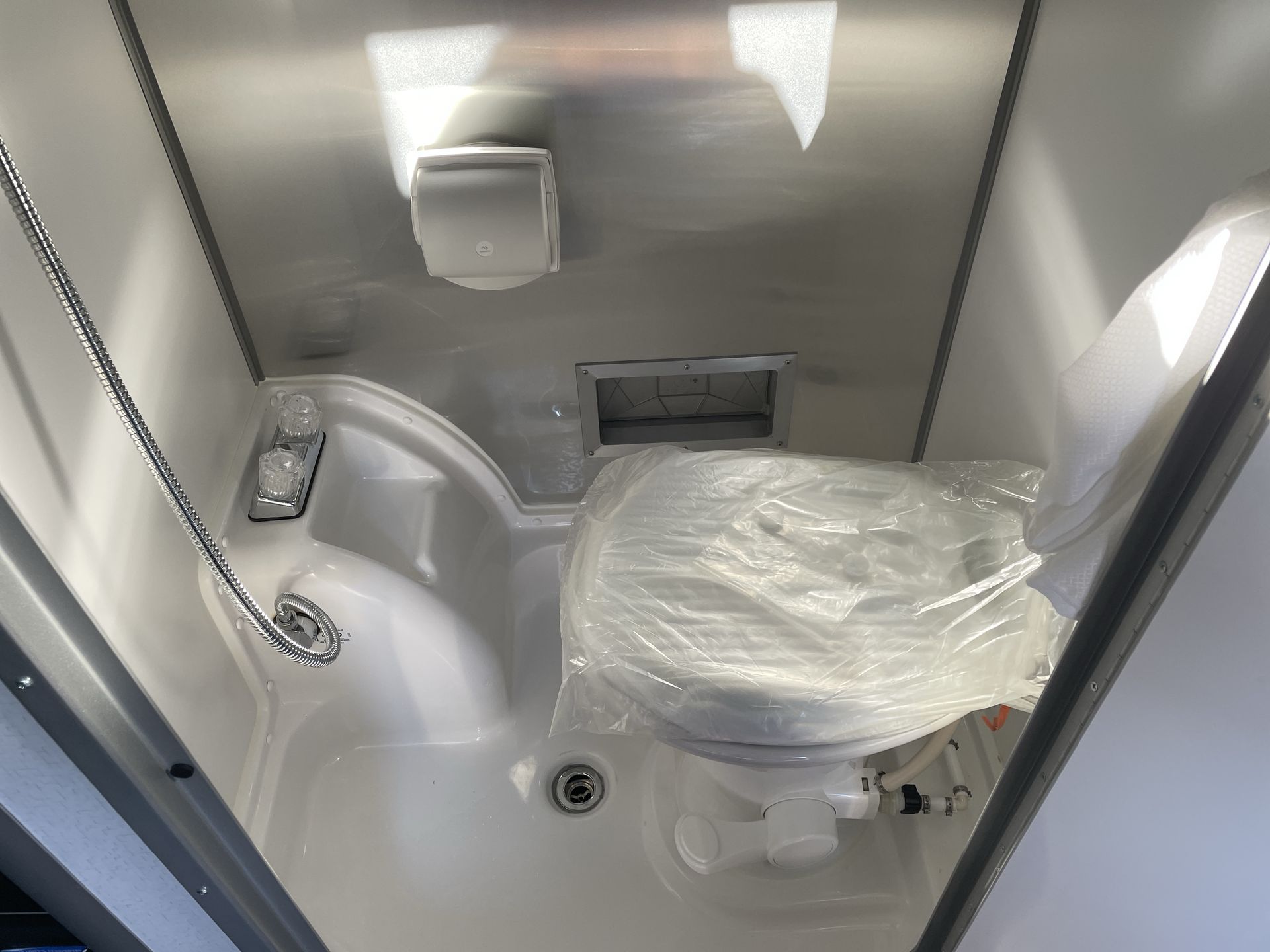 2025 Airstream 16X Base