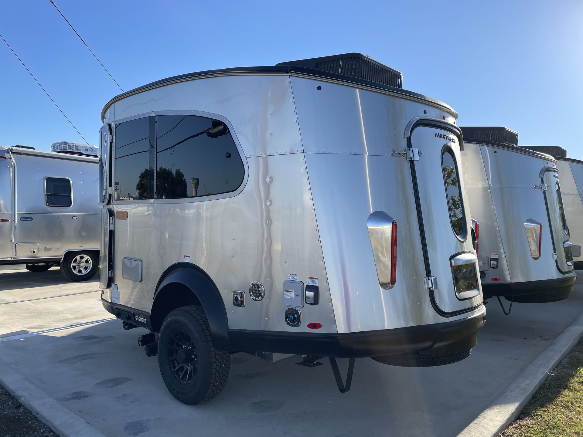 2025 Airstream 16X Base