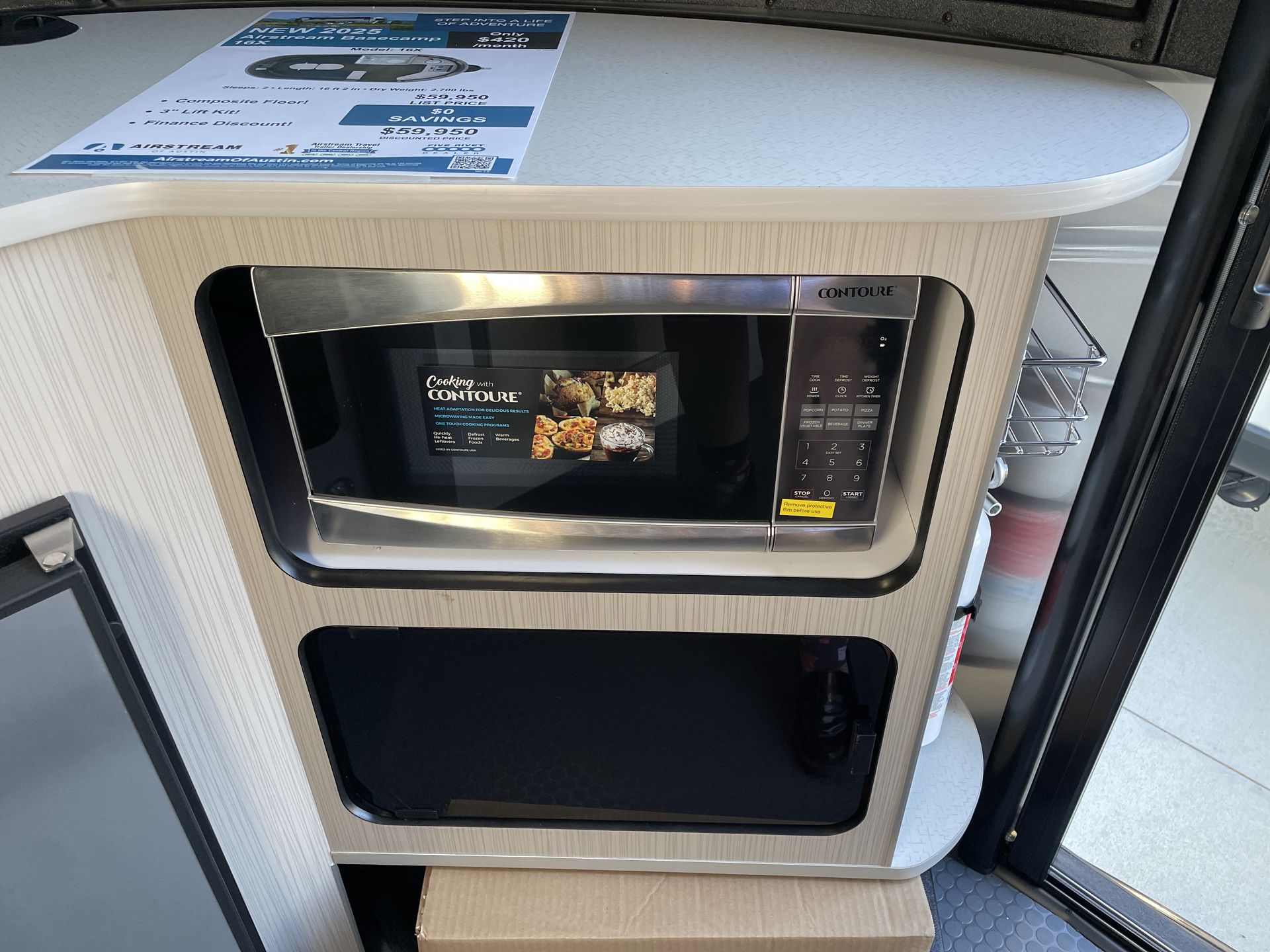 2025 Airstream 16X Base