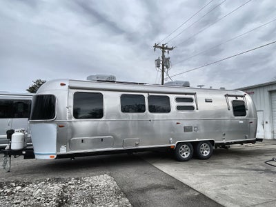 2026 Airstream 30FBBT Base