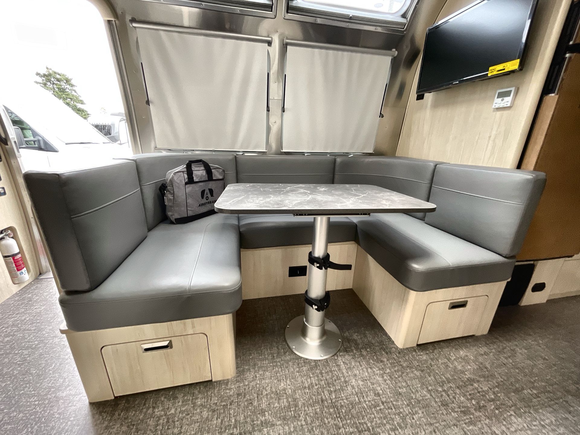 2026 Airstream 30FBBT Base