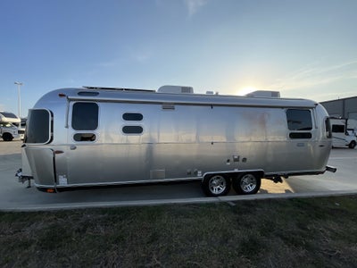 2026 Airstream 28RBQ Base