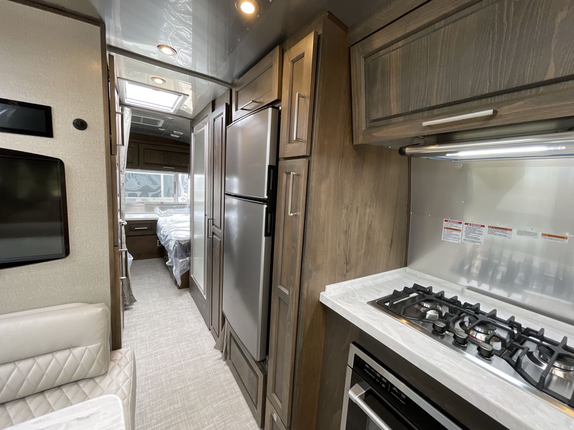 2026 Airstream 28RBT Base