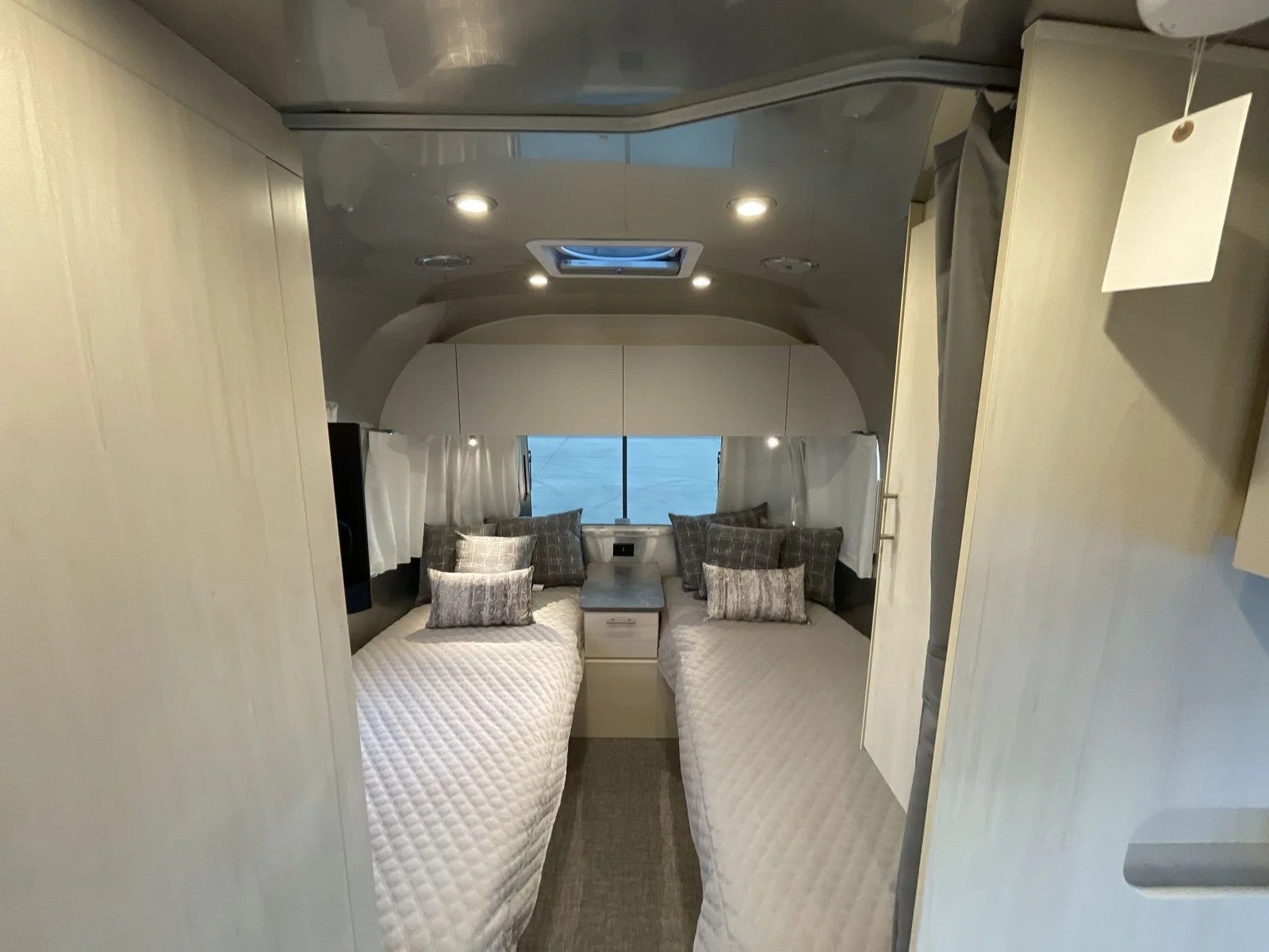 2026 Airstream 23FBT Base