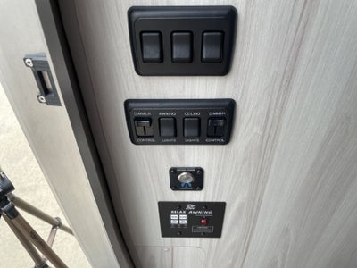 2025 Airstream 23FBQ Base