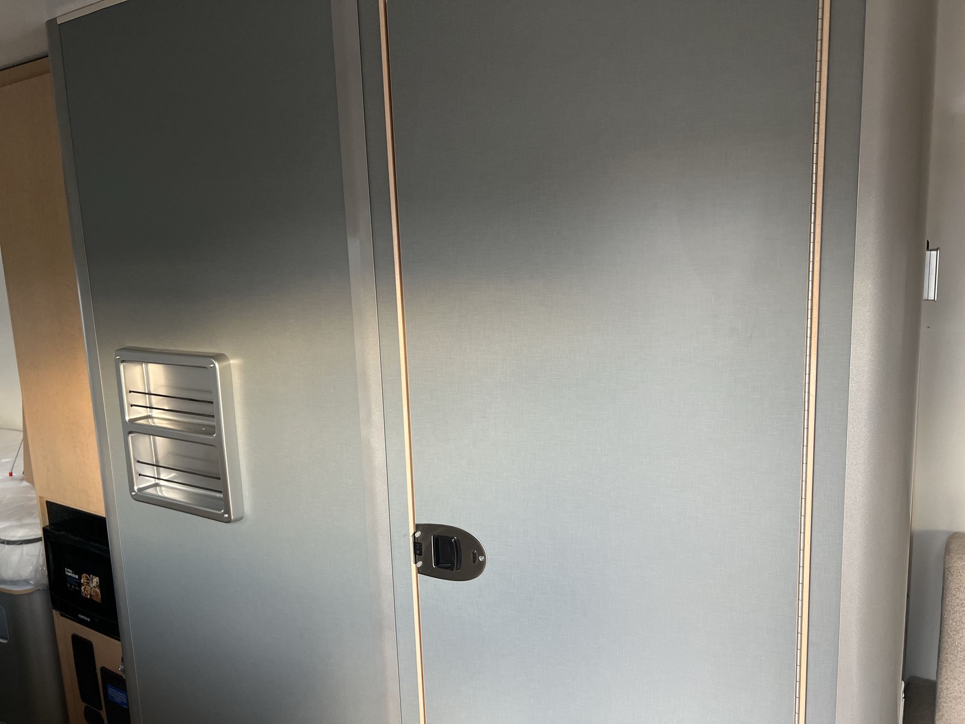 2026 Airstream 22RB Base