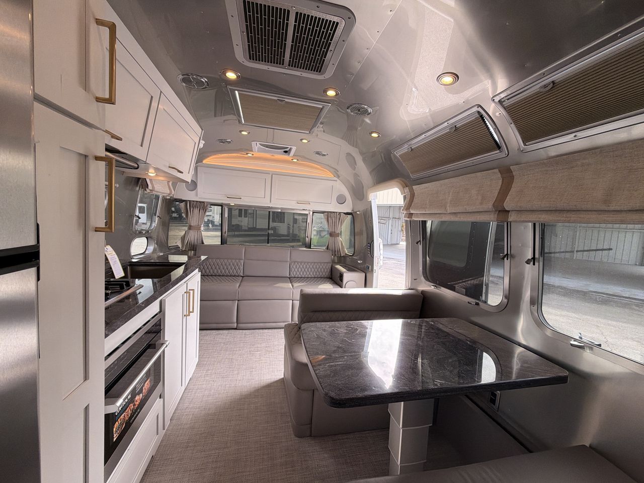 2026 Airstream 28RBQ Base
