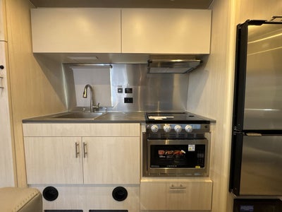 2026 Airstream 23FBT Base