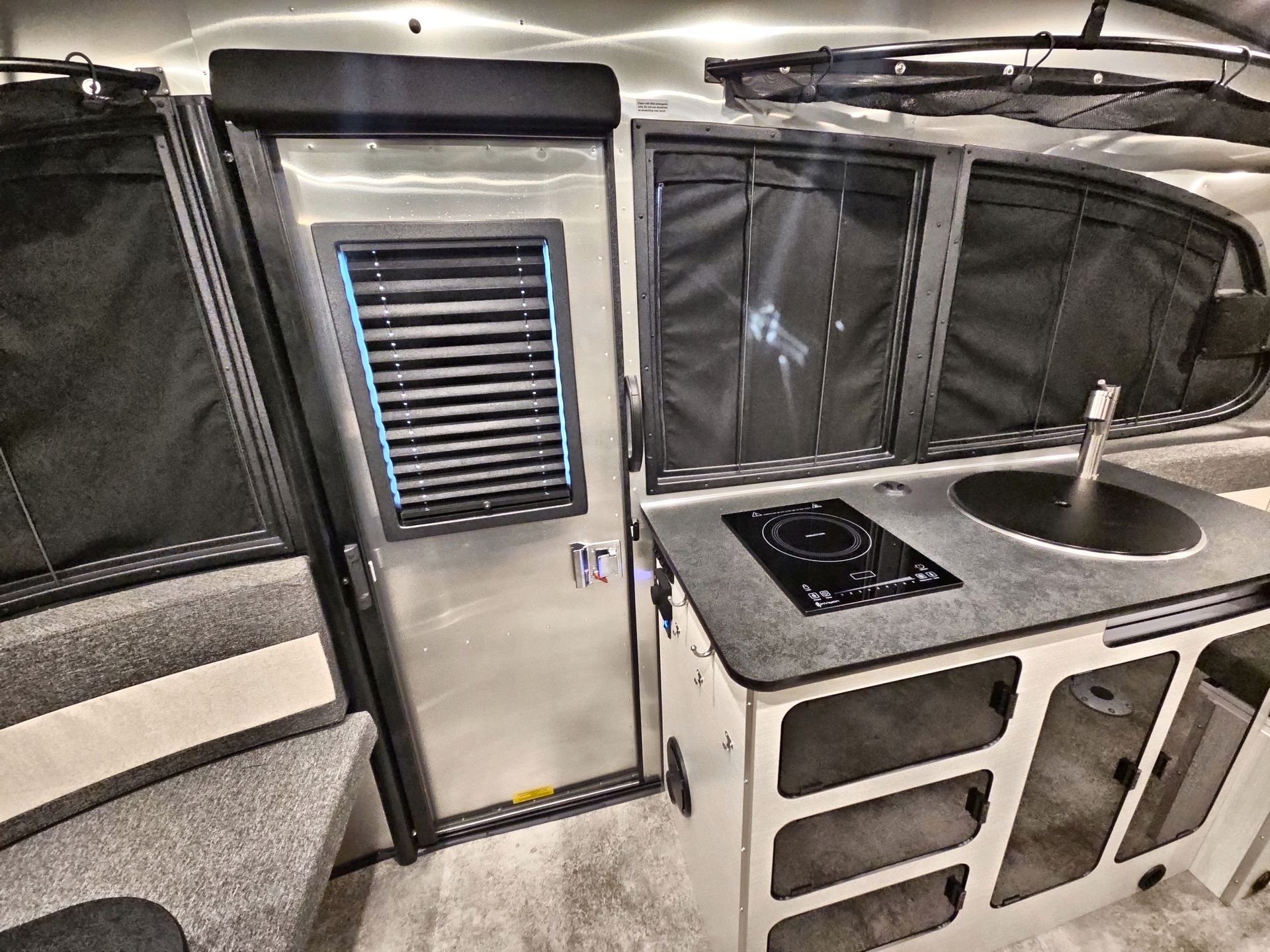2026 Airstream 20Xe Base