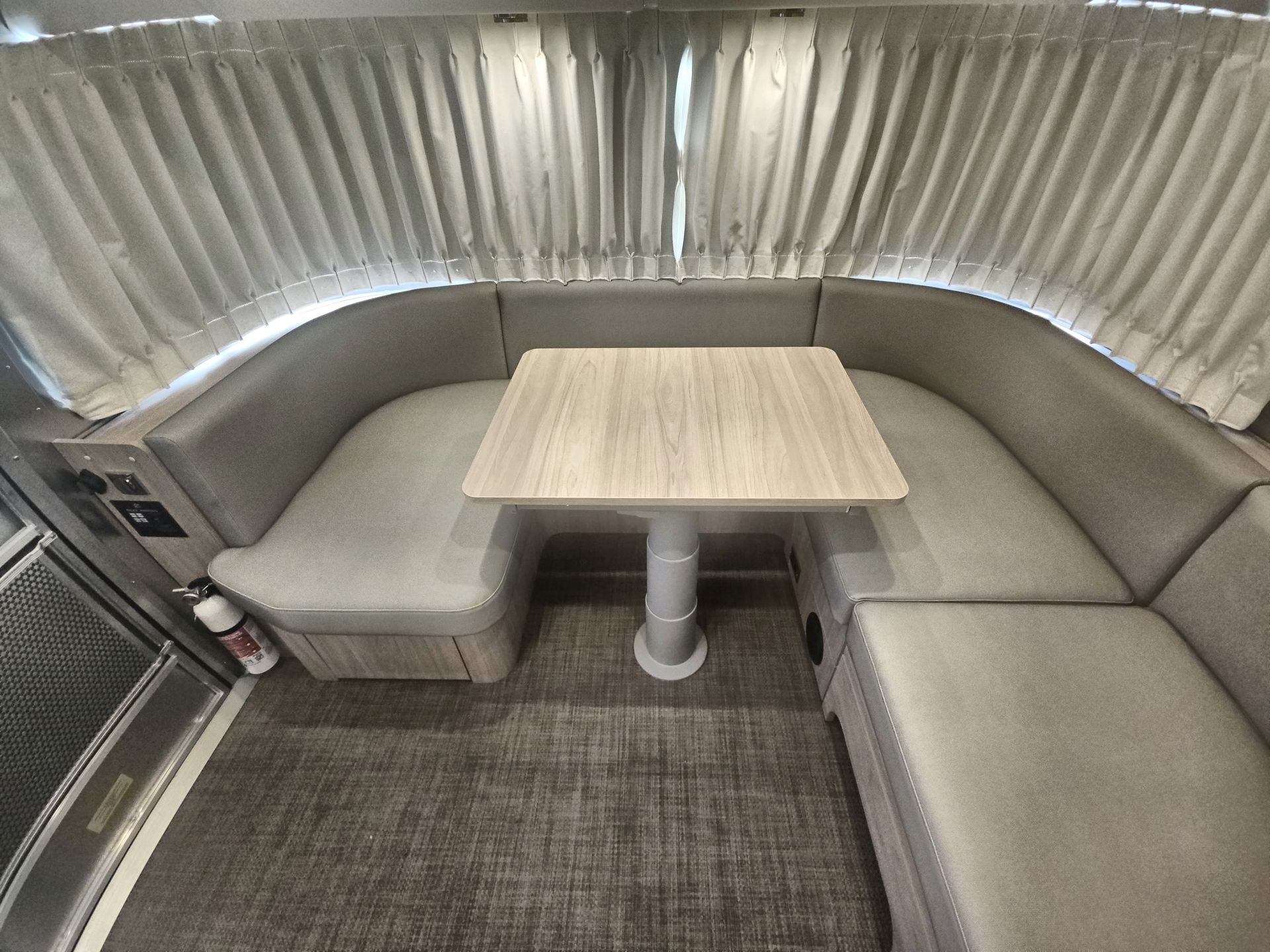 2026 Airstream 25FBQ Base