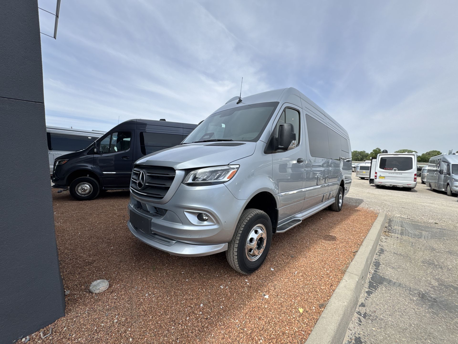 2025 Airstream 24GT Base