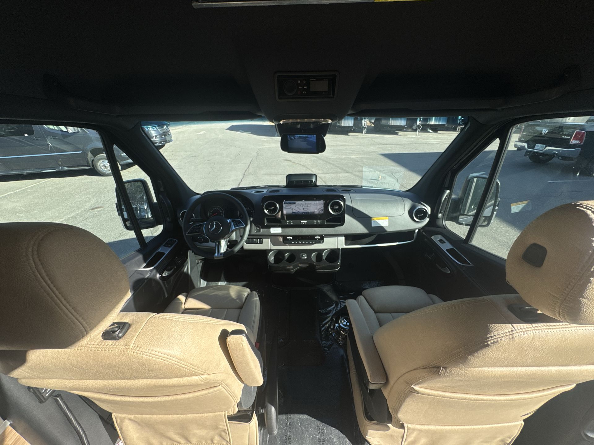 2025 Airstream 24 GL Base