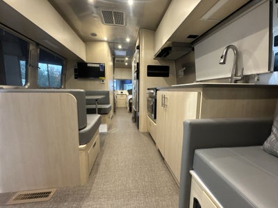 2026 Airstream 28RBT Base