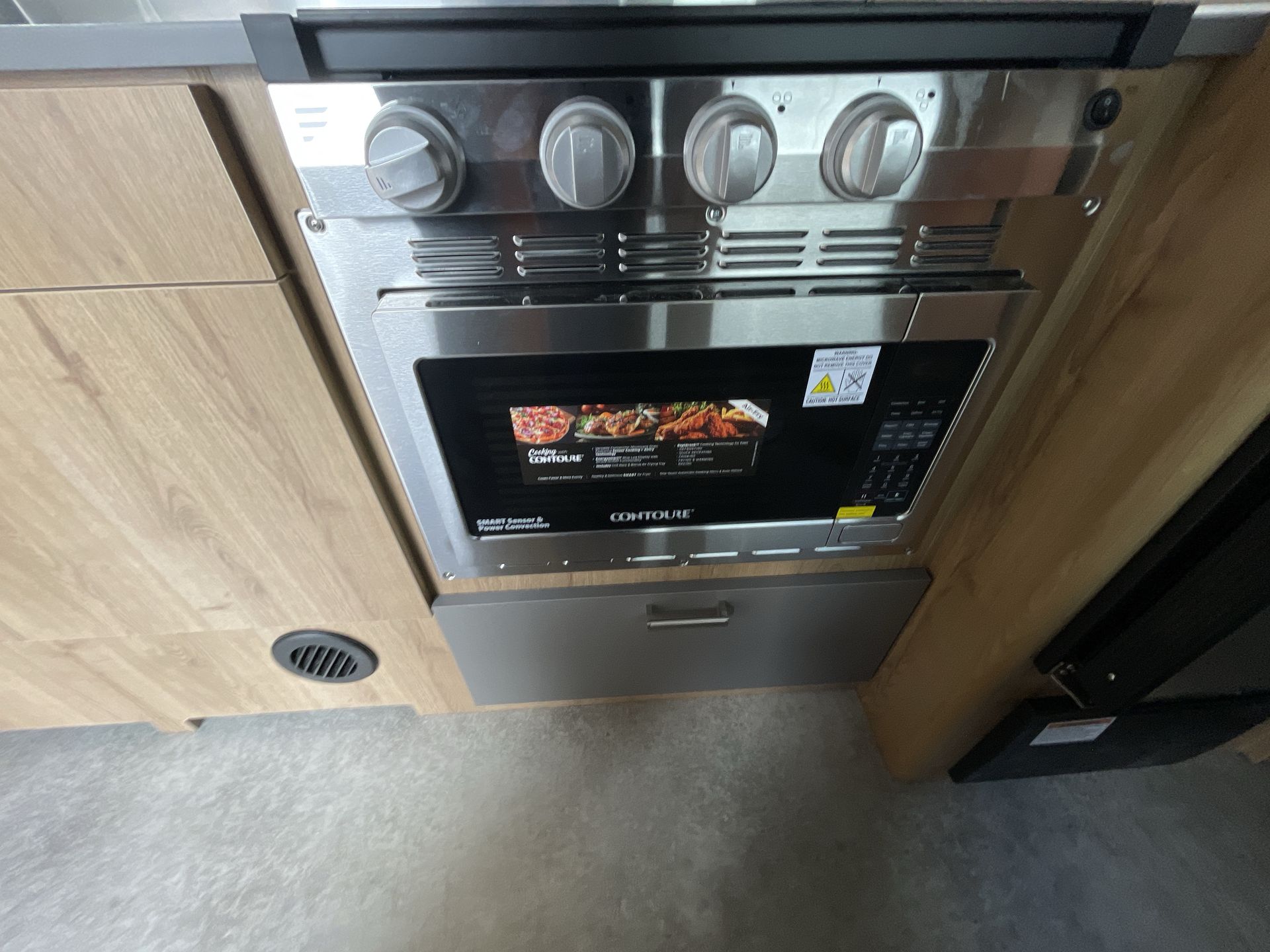 2025 Airstream 23FBT Base