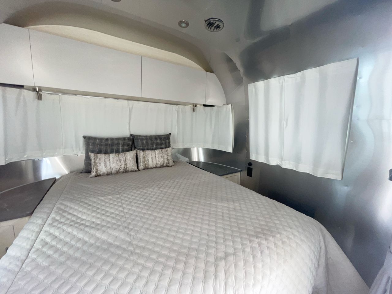 2025 Airstream 30FBBQ Base