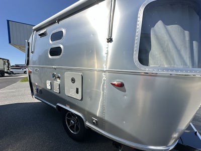 2026 Airstream 16RB Base