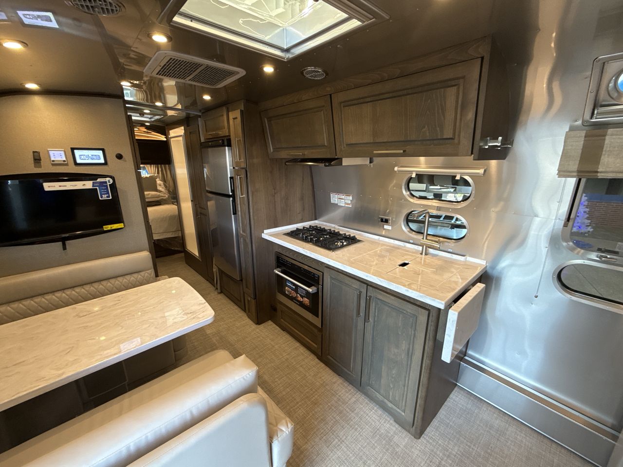 2026 Airstream 28RBQ Base
