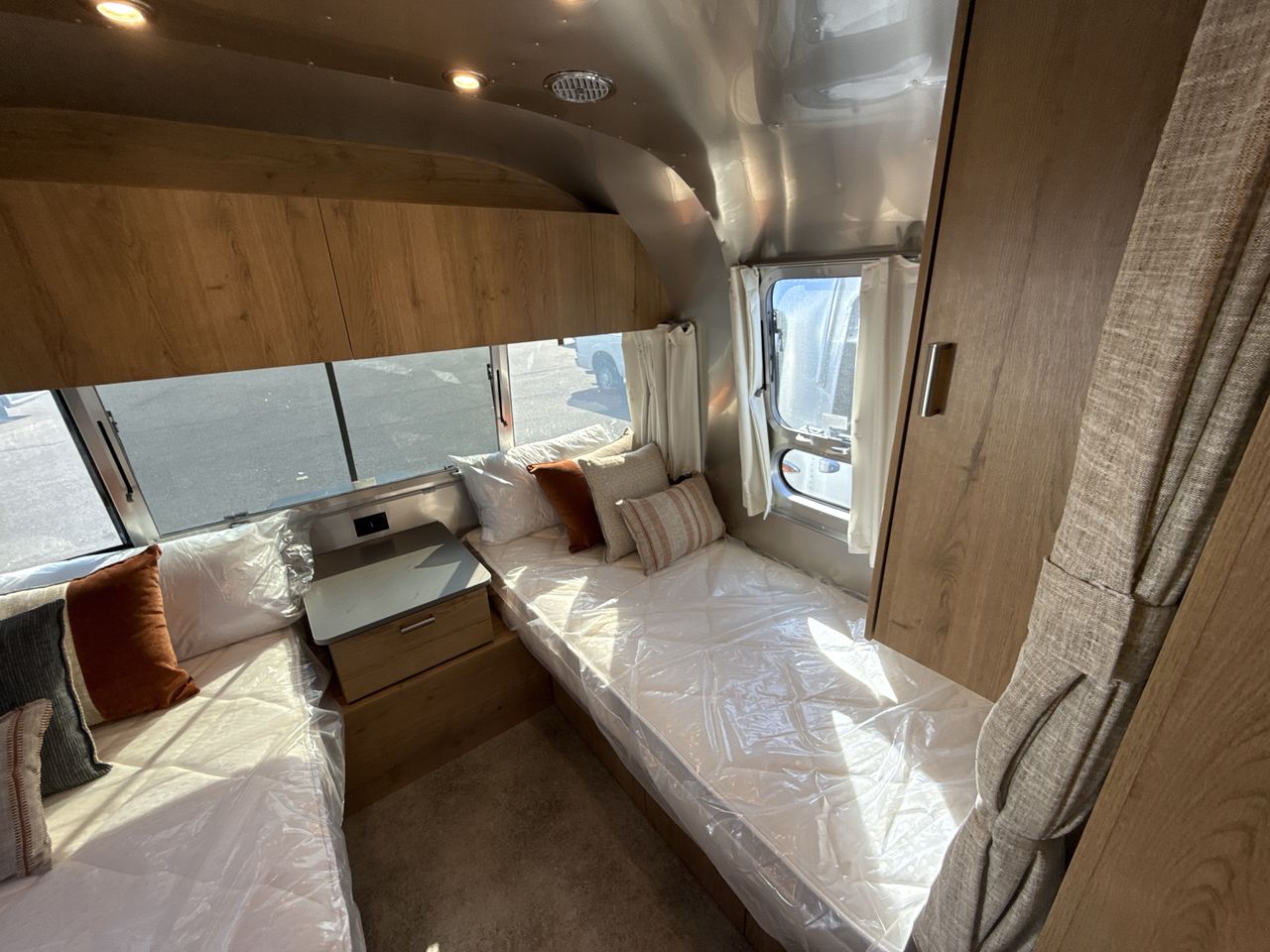 2026 Airstream 25FBT Base