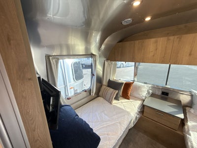 2026 Airstream 25FBT Base