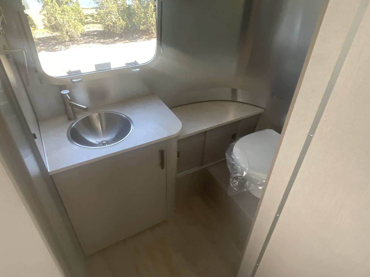 2026 Airstream 22FB Base