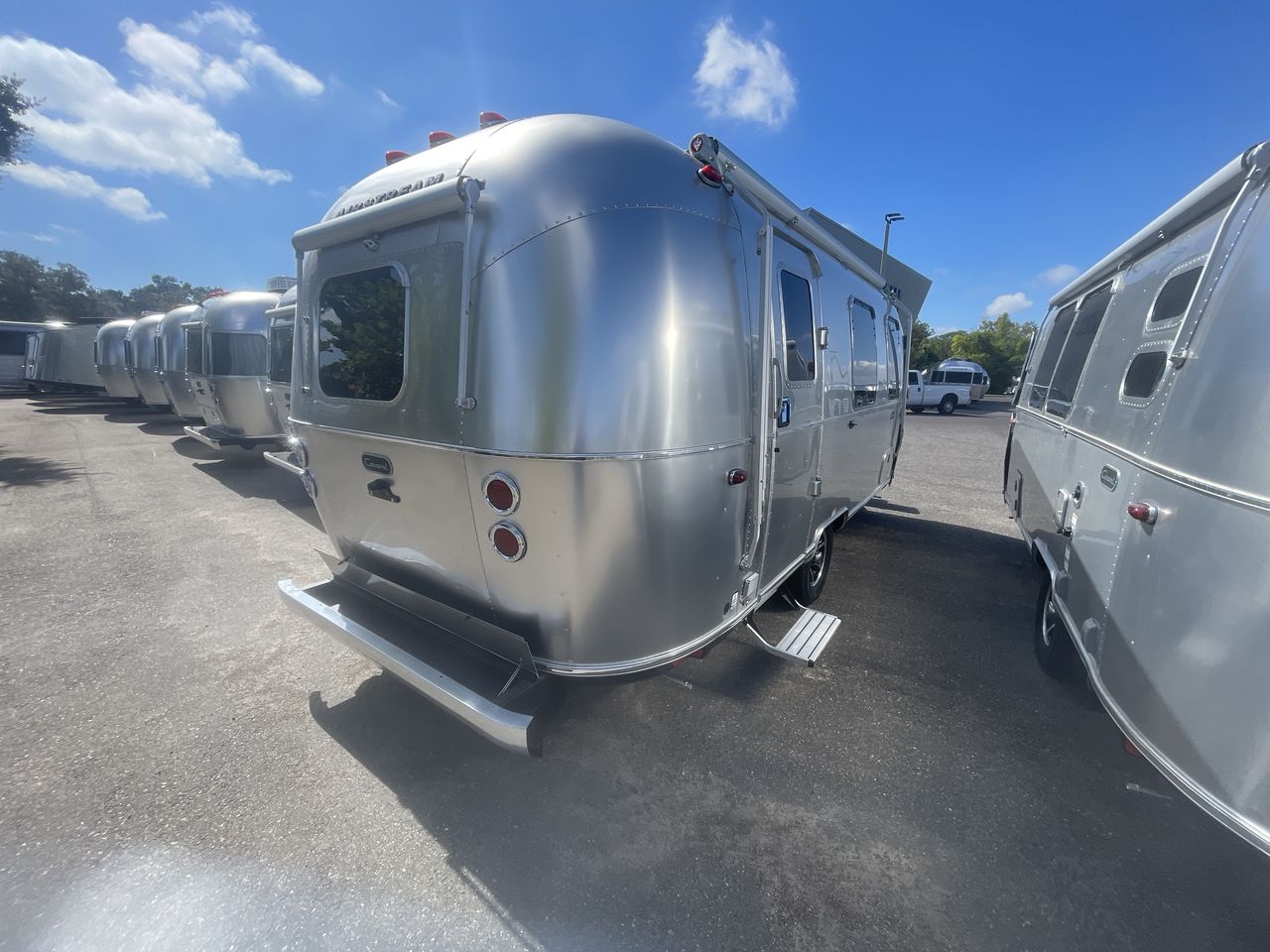 2026 Airstream 22FB Base