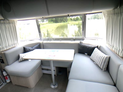 2026 Airstream 25FBQ Base