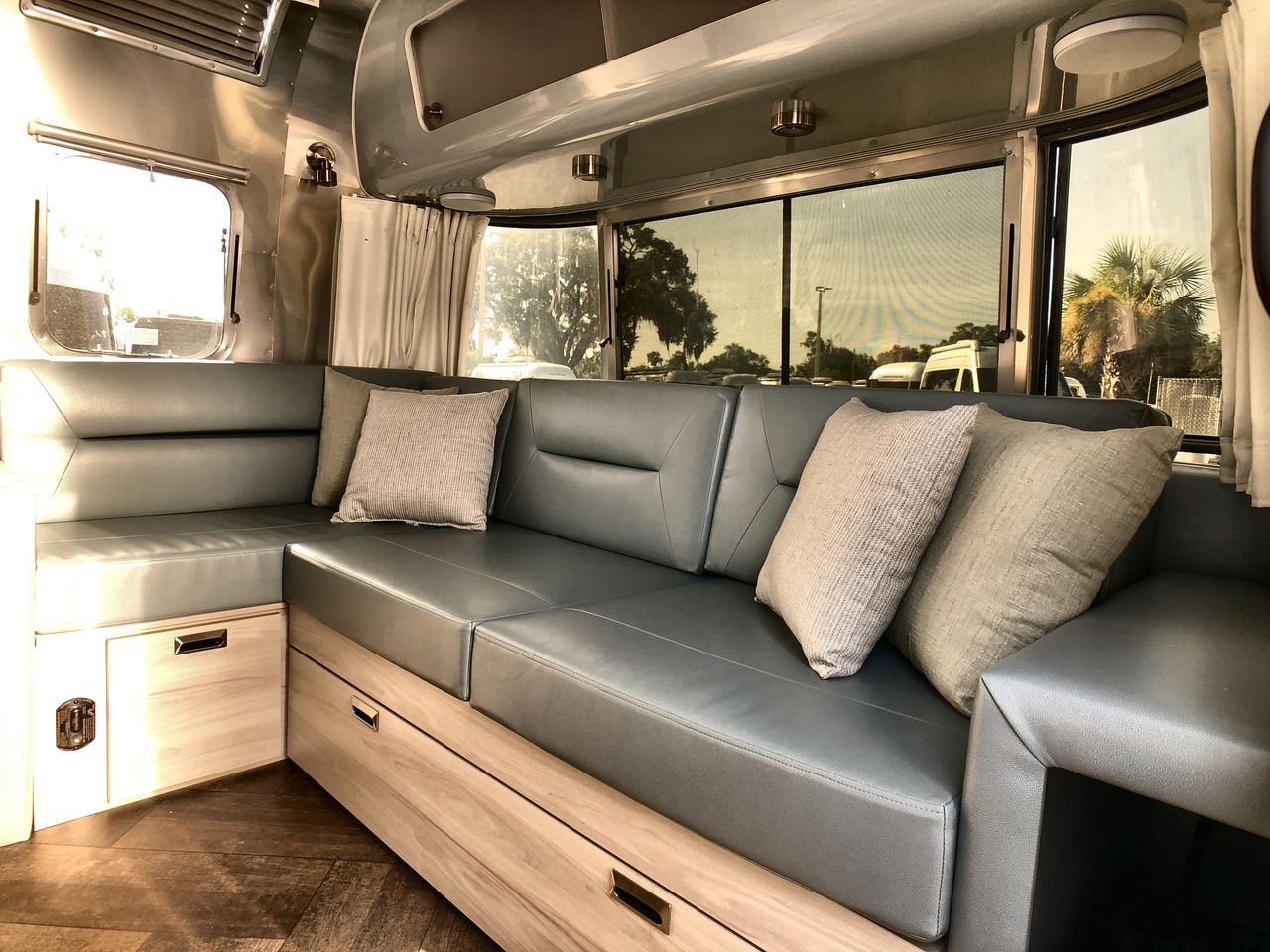 2026 Airstream 28RBT Base