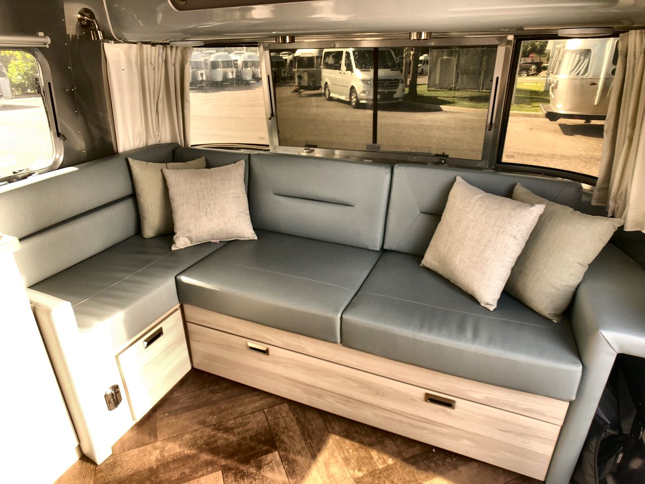 2026 Airstream 28RBT Base