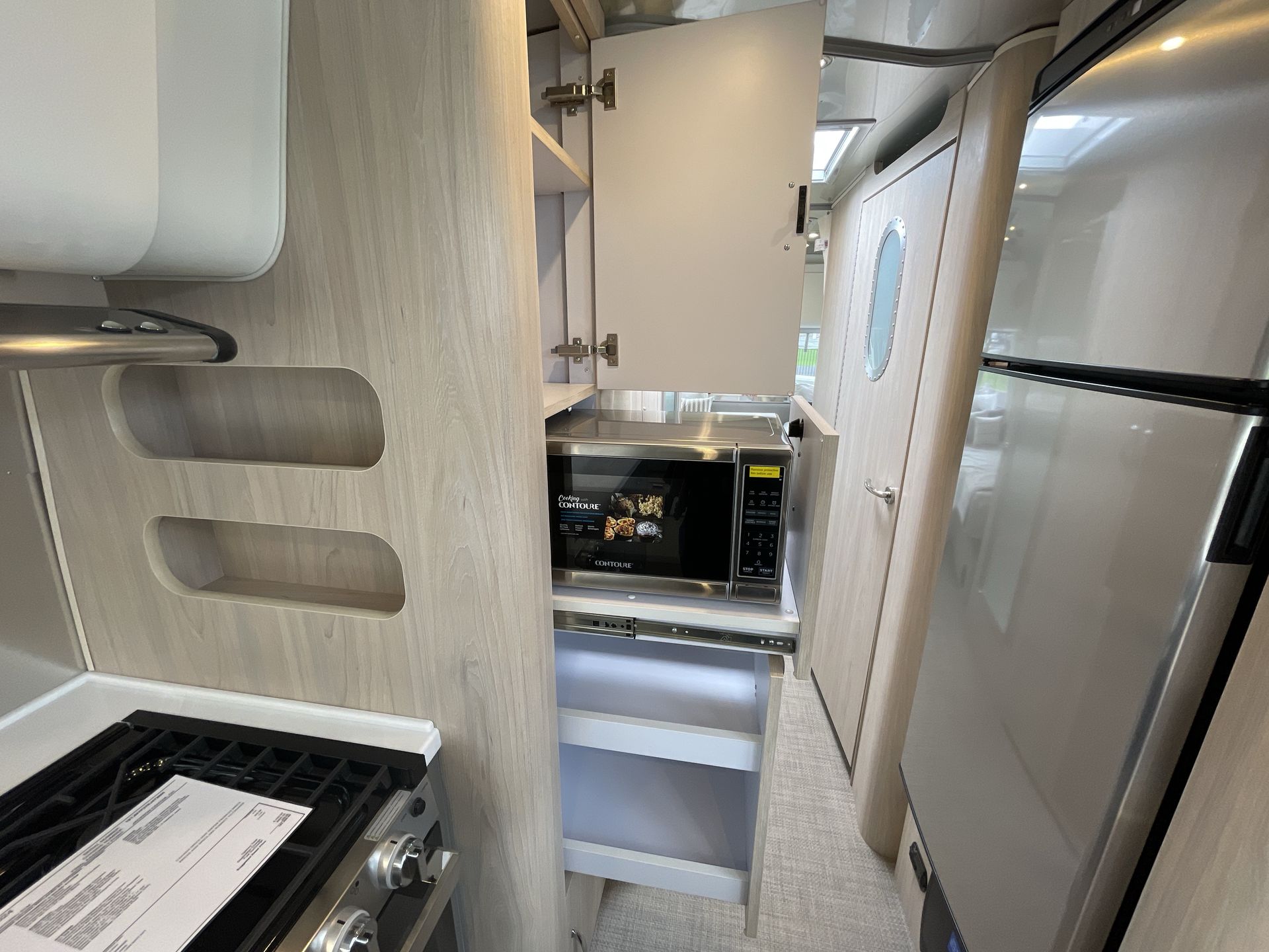 2026 Airstream 30RBT Base