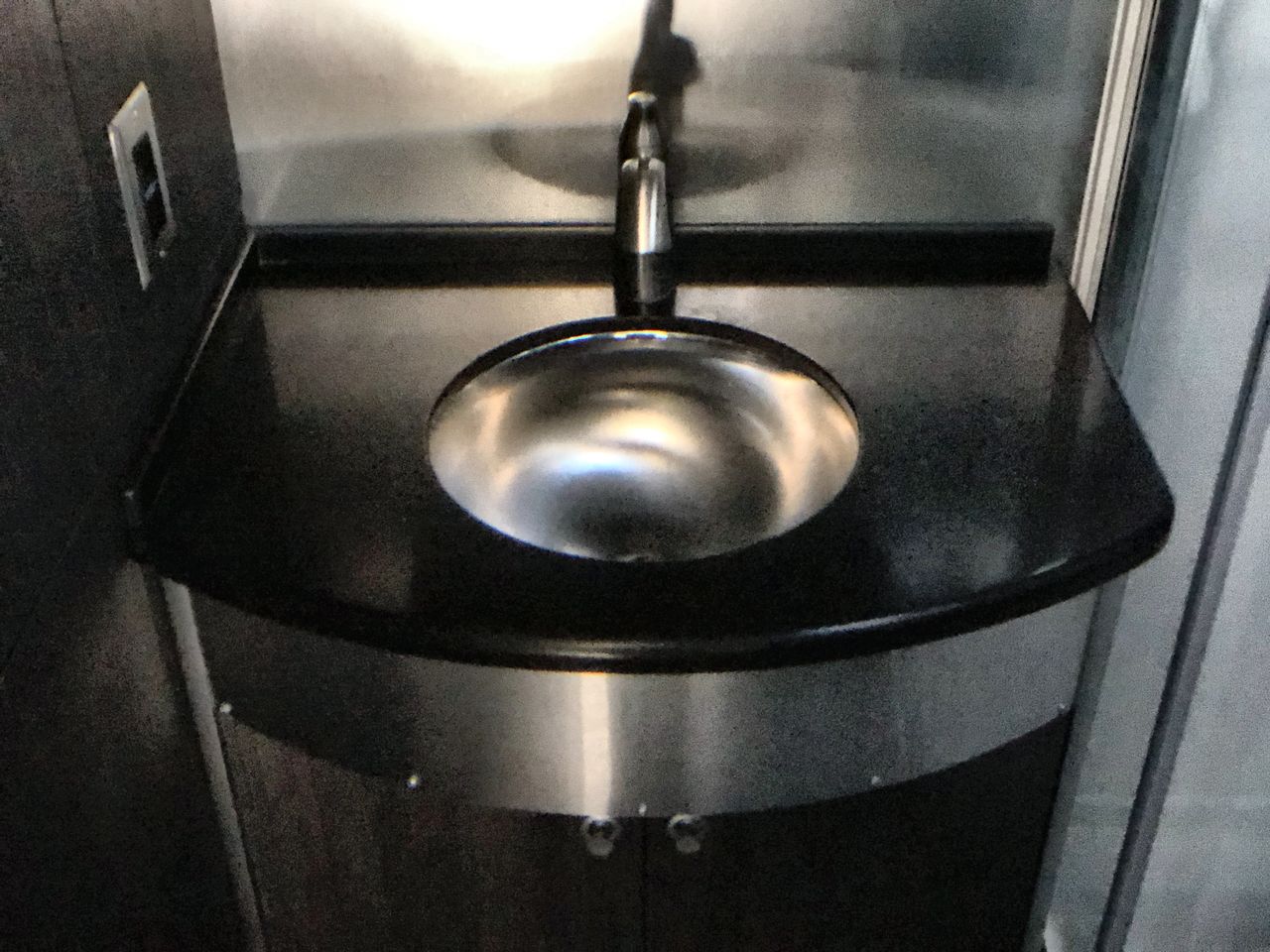 2026 Airstream Murphy Suite Base