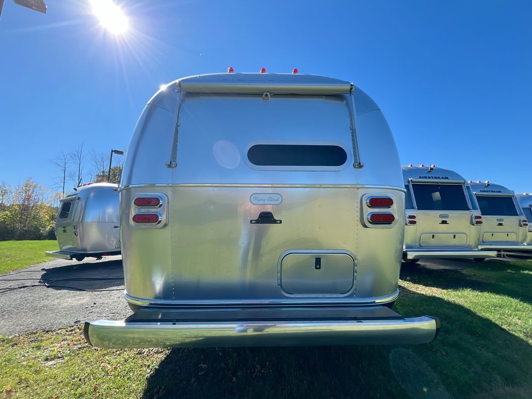 2026 Airstream 30FBBT Base